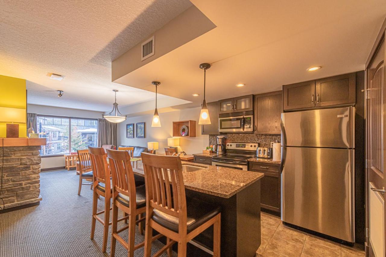 Copperstone Resort - Mountain View 2 Bedroom Condo Канмор Экстерьер фото