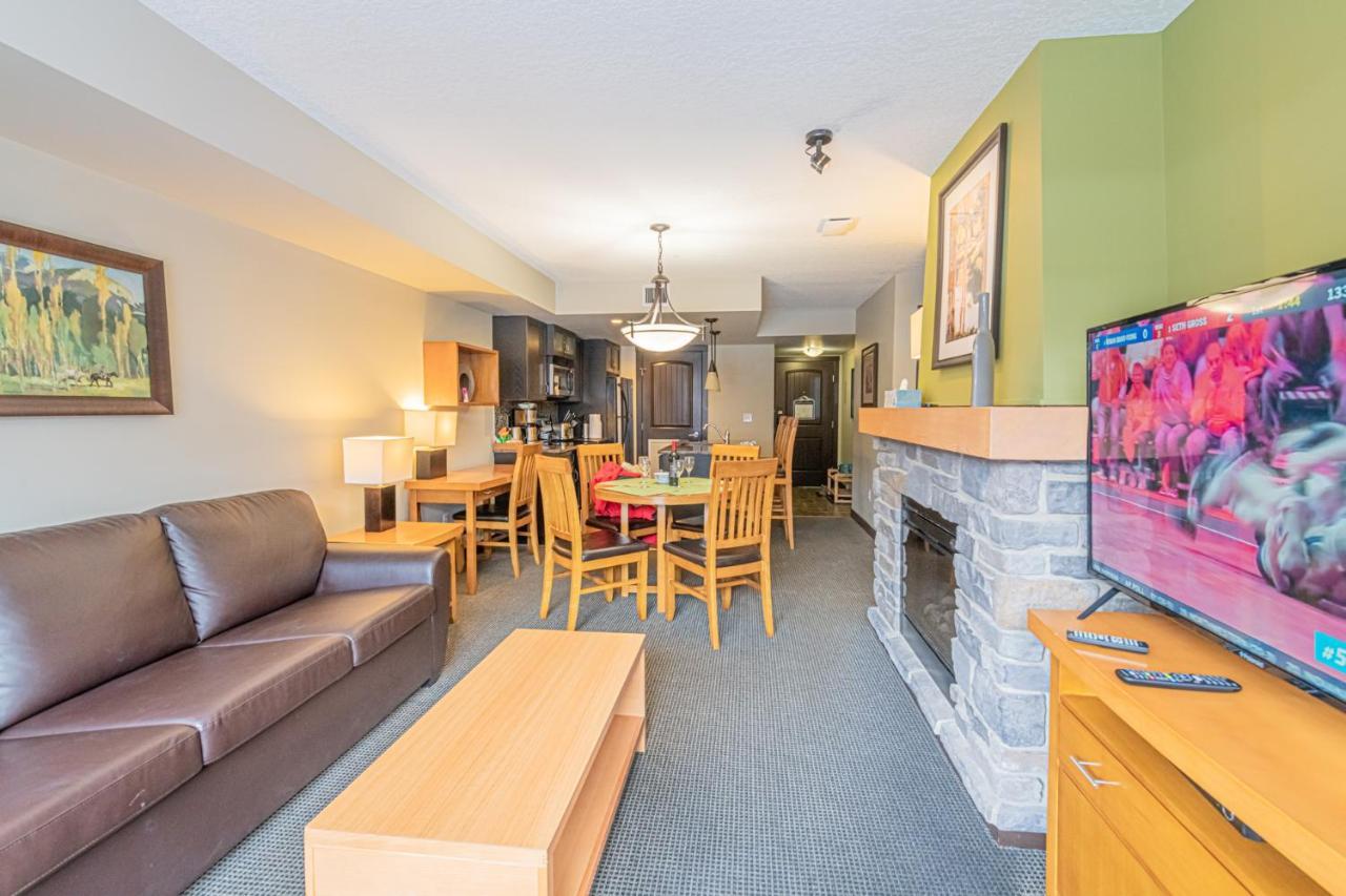 Copperstone Resort - Mountain View 2 Bedroom Condo Канмор Экстерьер фото